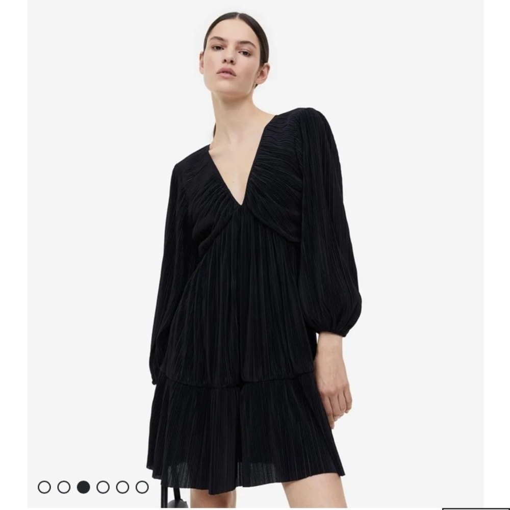 H&M black crinkle fabric faux wrap party dress size small